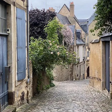 Brit Le Le Mans Sud فندق أرناج