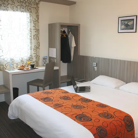 ホテル Brit Le Le Mans Sud アルナージュ