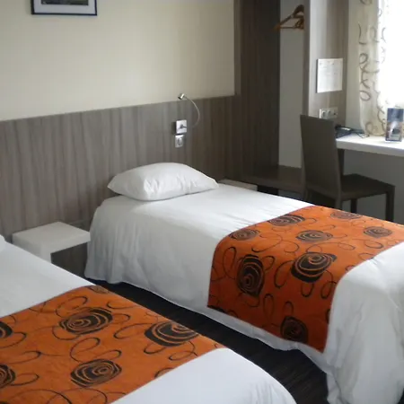 Brit Le Le Mans Sud Hotell 3*