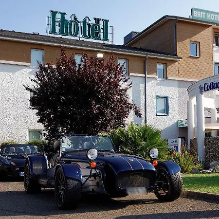 Brit Le Le Mans Sud מלון