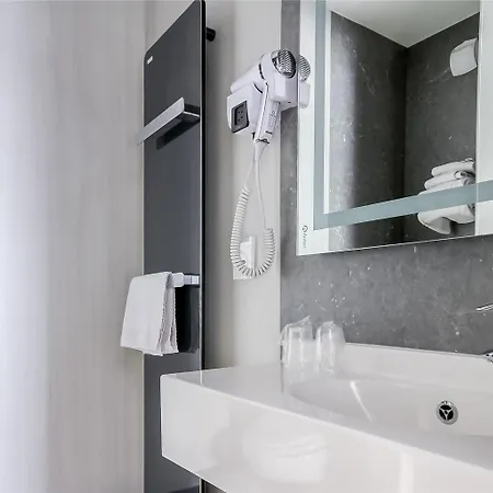 Brit Le Le Mans Sud 3* ארנג'