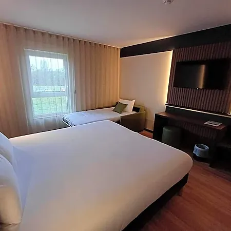 Hotell Brit Le Le Mans Sud 3*