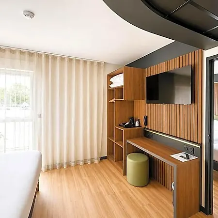 Brit Le Le Mans Sud Hotell