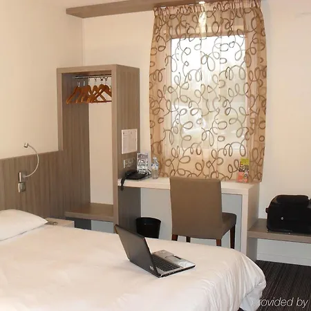 Brit Le Le Mans Sud ホテル