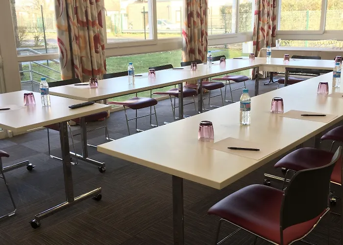 Brit Le Le Mans Sud Hotell 3*