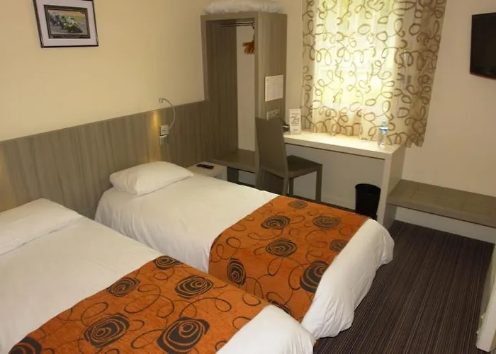 Brit Le Le Mans Sud 3*