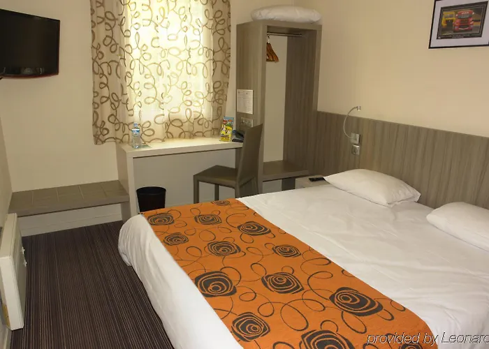 Brit Le Le Mans Sud 3*