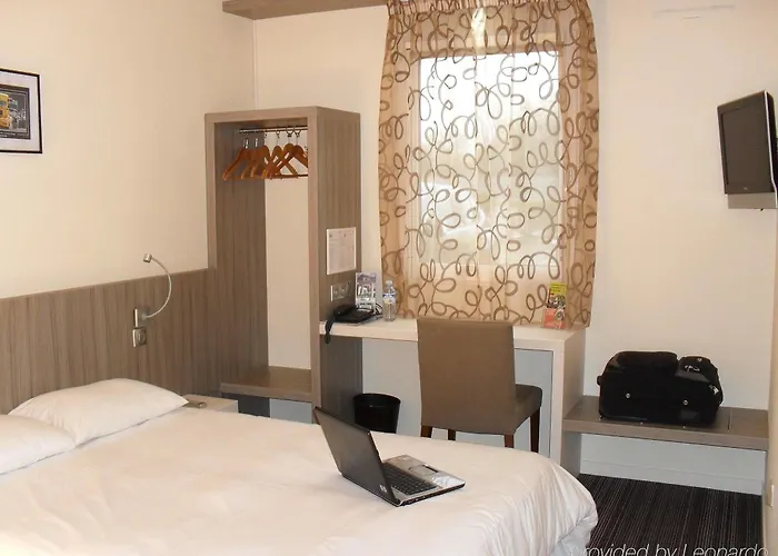 Brit Le Le Mans Sud Hotell